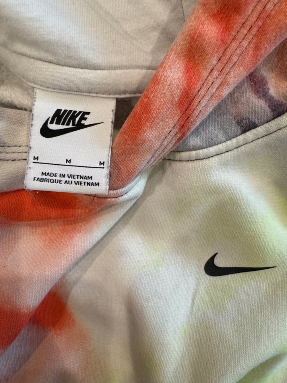 Boys (M) Nike Tie-Dye Pullover Hoodie in Neon Orange, Yellow & Black - Picture 2 of 4